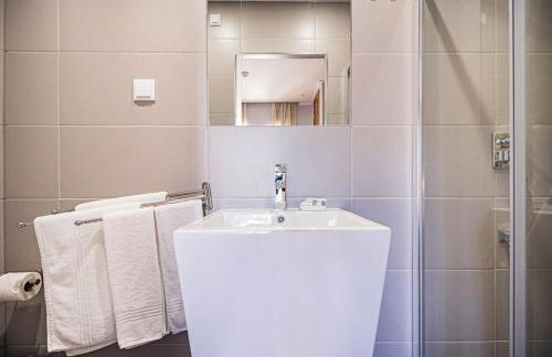 Spacious villa in Sesimbra with a private year-round pool - Foto 16