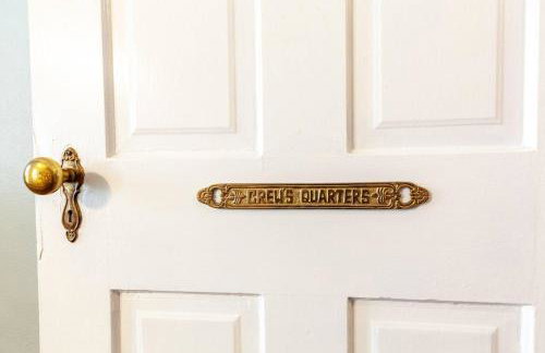 Crew's Quarters - Foto 8