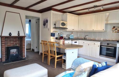 2 Bed in Galmpton oc-bx008 - Photo 4