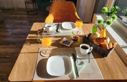 CJS Apartments - Chill or Drive am Nürburgring, new Box Spring Beds, new furniture, WLan, Spacious Rooms, Quiet Location - Foto 27