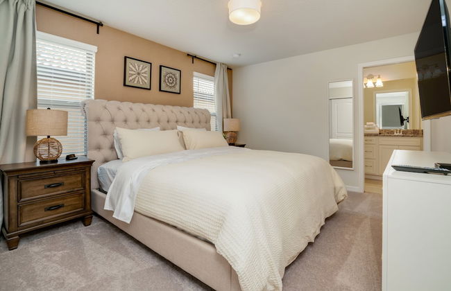 8 Bed 6 Ba Villa with Games, Pool & Spa - Foto 11