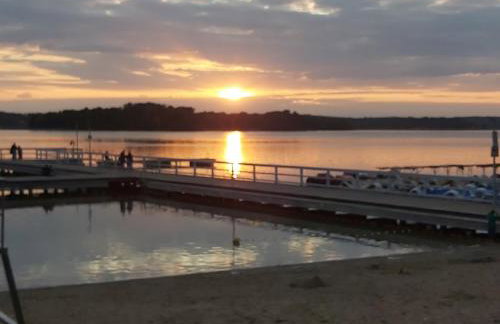 Leśne Zacisze Kretowiny 88 nad jeziorem Narie z własnymi pomostami apartamenty sezonowe lato - Foto 4