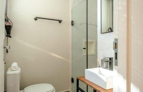 Frente Mar e Conforto | Ar cond, Vaga, Lava e Seca - Foto 8