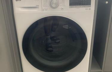 Modern Comfort for Longer Stays in Bury, 2-Bedrooms - Foto 11