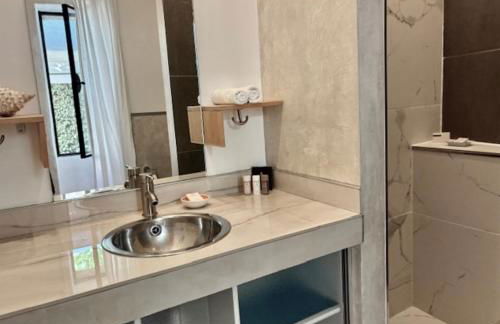 Les Cerisiers maison bertuli climatisé, Piscine chauffée, lit King size, classé 5 étoiles - Foto 28