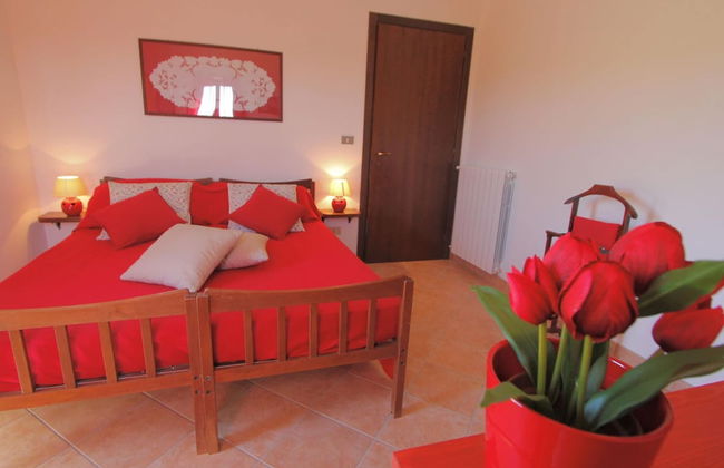 Holiday Home in Cossignano With Pool - Foto 2