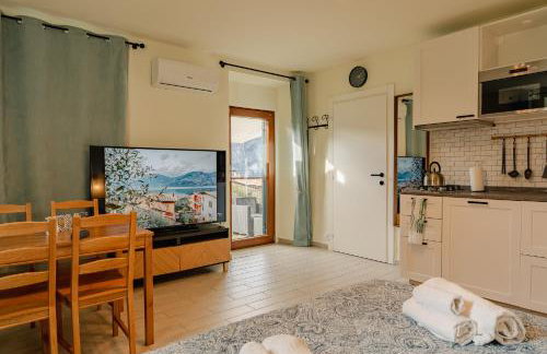 Casa Galya with private patio by GardaDoma - Foto 1