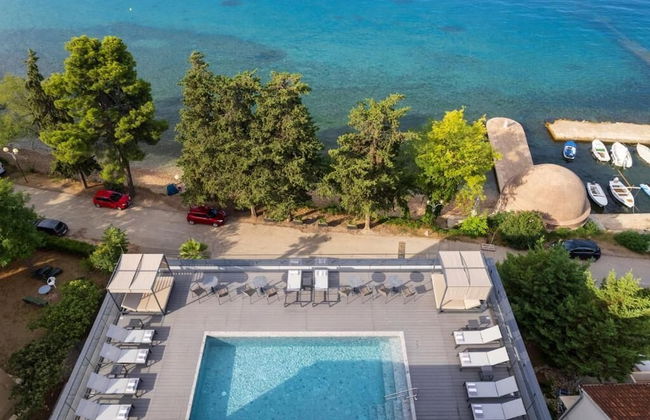 La Vista Suites - Photo 35