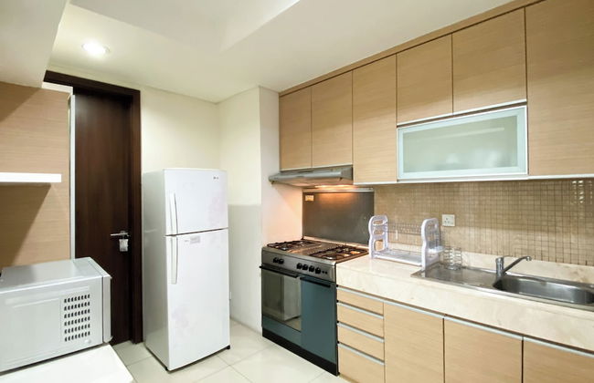 Modern Look And Comfort 2Br Kemang Village Apartment - Photo 11