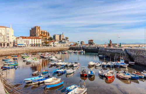 El Patio de Vespasiano-Calera- vistas a la iglesia junto al puerto - Photo 63