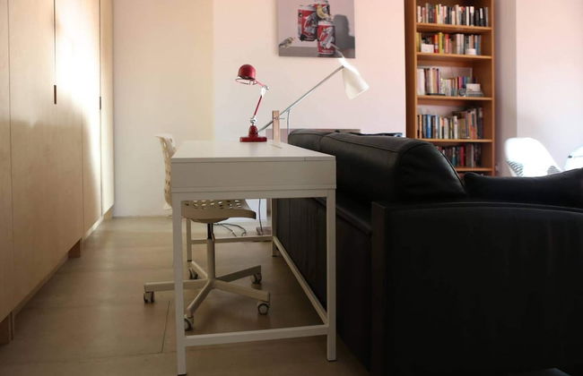 Stylish, Bright Apartment w/ Private Garden - Foto 10