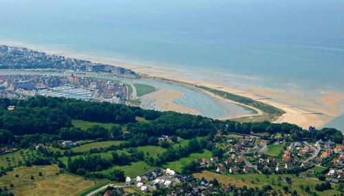 VILLA 600m de la plage calme Location possible à partir de 3 nuitées, pouvant accueillir 6-8 pers Activités nautiques randonnée vélo pêche golf casinos - Foto 3