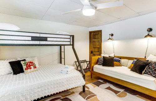 1 Mi to Resort Beach Alpine Lake A-Frame! - Foto 27