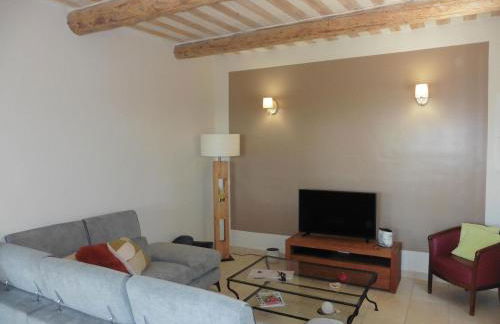 Pretty, Spacious Holiday Home With Private Pool - Foto 4