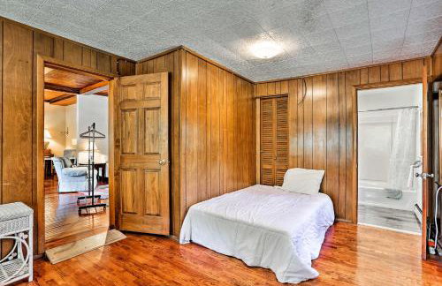 Wawayanda House on 62 Acres - Multiple Fireplaces! - Foto 18