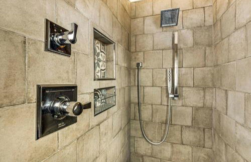 1 Block to Main St Charming Montrose Home with Yard - Foto 18