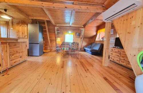 Chatka Baby Jagi - Domek z balią i kominkiem w lesie pośród jezior - Foto 24