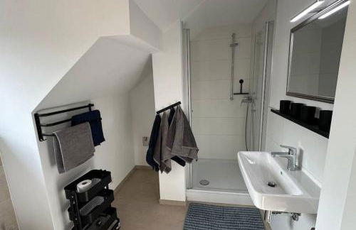 Frisch renovierte Ferienwohnung Haldenblick für 2-4 Personen, zentral gelegen - Foto 6