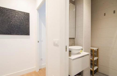 Bright Stylish 2BD 2BTH - CITY CENTRE - Photo 29