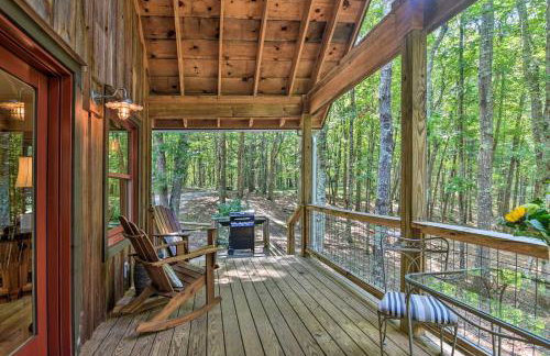 Romantic Asheville Area Cabin with Deck and Hot Tub! - Foto 27