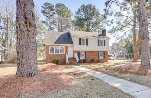 4 Mi to Dtwn Home with Deck and Yard in Wilson - Foto 24