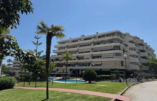 Tu descanso en Marbella, relax, golf y playa - Photo 9