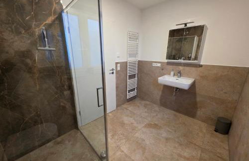 Apartement 2 Schlafzimmer 300 m zur Würth Hauptzentrale - Foto 19