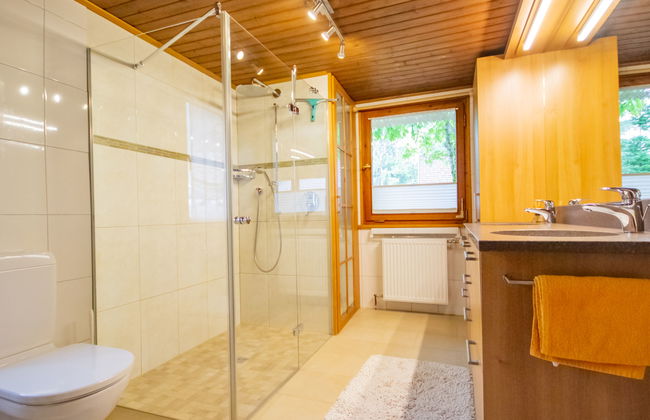 4 bedroom House in Egg with garden and terrace - Photo 18