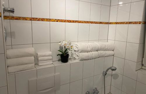 3 Zimmer Apartment in S-Bahn Nähe, 76 qm, max 5 Pers, 30qm Dachterasse, Garage, Internet 1000 MBit - Foto 13