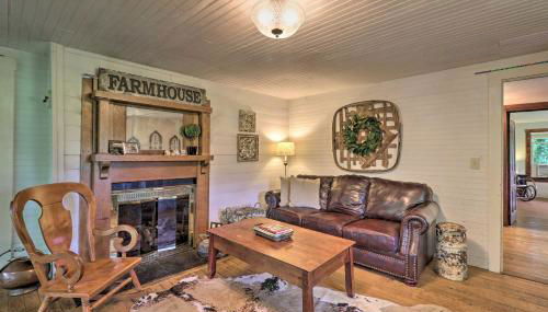 Lil Red Hen Cottage in the Boone Area with Hot Tub - Foto 5