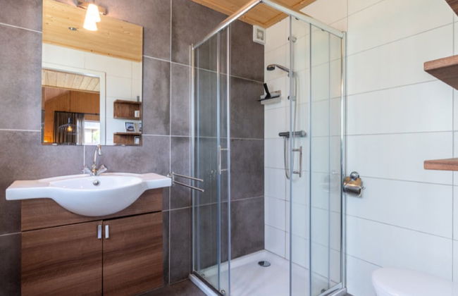 Forest Lodge in Nature With Pond Views - Foto 16