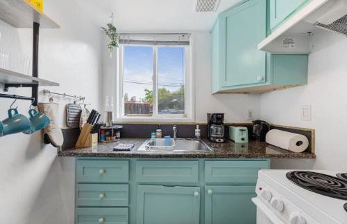 Garden Oasis Cozy Home Near Bart Shop with Parking - Photo 39