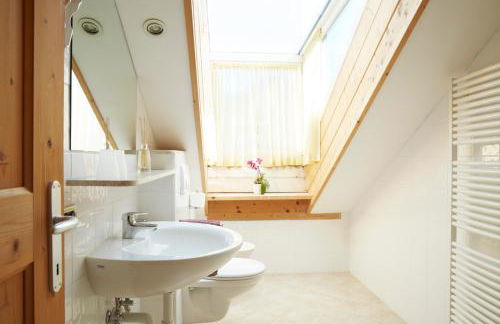 Kreuzwegerhof Nals - Historic Nature Stay with Pool near Meran & Bozen - Photo 47