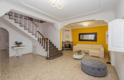 4BR Chalet El Romero-Private Pool, Barbecue & Chill - Foto 8