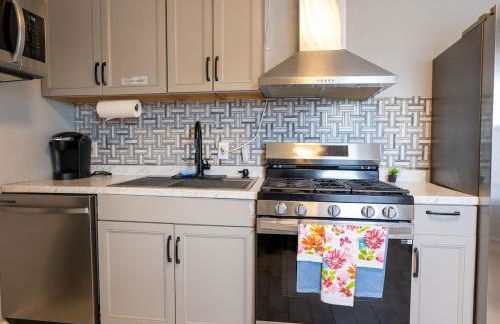 New 3 BR Apt in Elizabeth Railroad Style Path Train Bus Hospital EWR Airport NJ Manhattan NYC - Foto 12