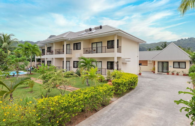 Creole Breeze Self Catering Apartments - Photo 2