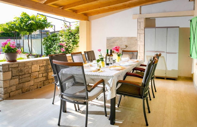 Adorable Holiday Home With Pool and Terrace - Foto 32