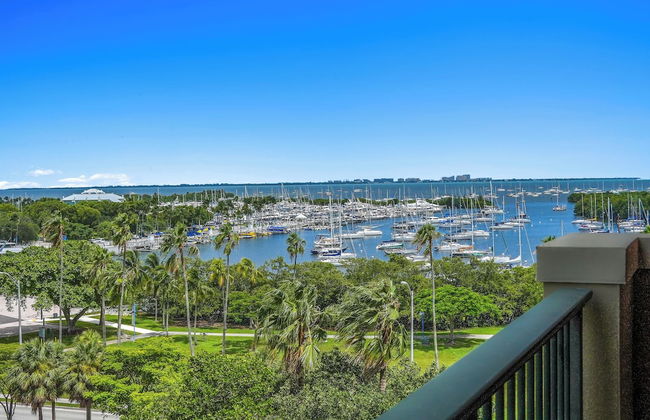 Serene Cozy Retreat with Balcony - Foto 38