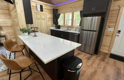 Brand New Luxury Cabin Full of Amenities - Foto 16