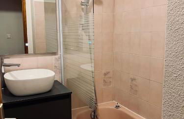 Serre Chevalier, appartement T3, 4 personnes plein sud avec balcon, près des pistes, Meublé touristique 3 étoiles - Foto 13