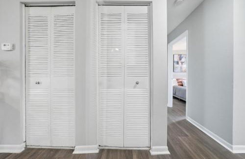 Modern 2BR2BA w King Bed, Pool Gym #10 - Foto 13