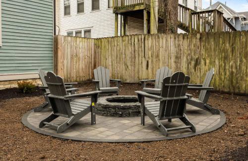 Bourbon-themed home w arcade & hot tub for groups - Foto 14