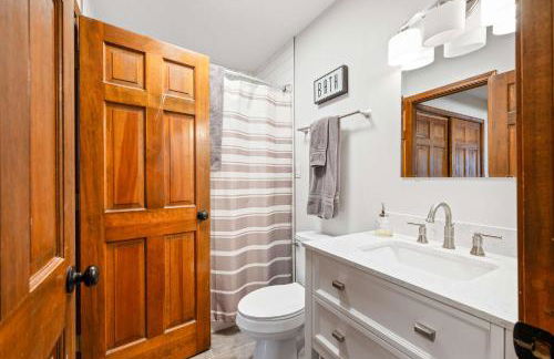 Mass Ave Gem and steps away from Yoga Studio - Foto 18