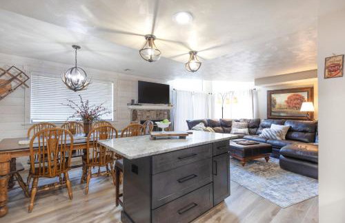 Seven Springs Meadowridge 3 Bedroom Standard Condo - Sleeps 10, Pet Friendly! condo - Photo 16