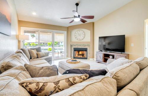 Lakefront Home with Outdoor Oasis in Glendale! - Foto 4