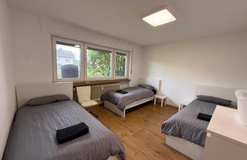 Wohnung Niedernhausen 60 qm 7 Einzelbetten Stellplatz - Foto 2
