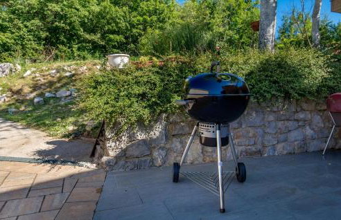 2 Bedroom Gorgeous Home In Veli Brgud - Photo 14