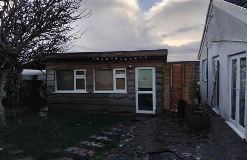 Cosy rustic cabin with hot tub and country views - Foto 18