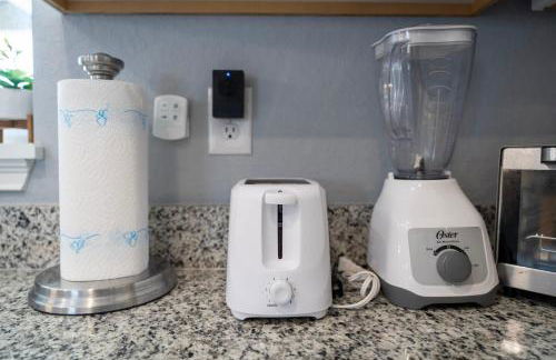 COZY home with fenced patio - Foto 58