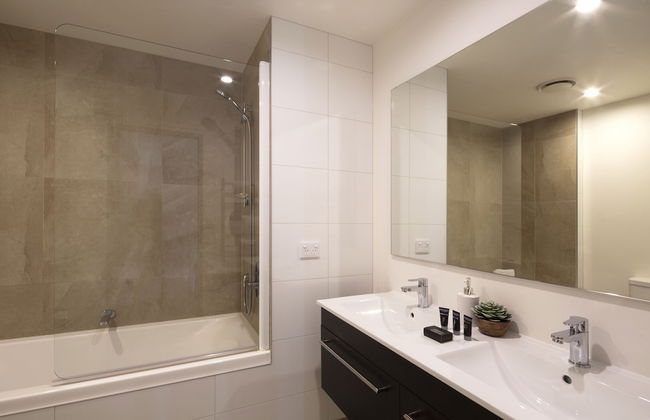 22 Hallenstein Apartments by Staysouth - Photo 46